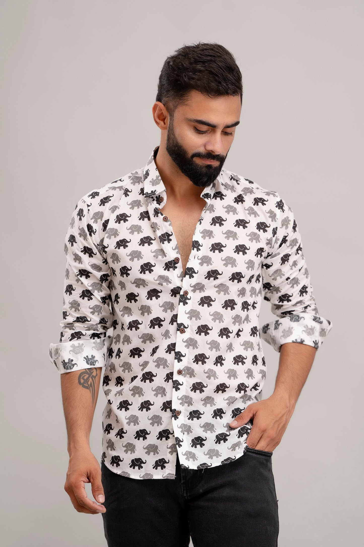 SANGANERI PRINT BLACK AND WHITE ELEPHANT PRINT