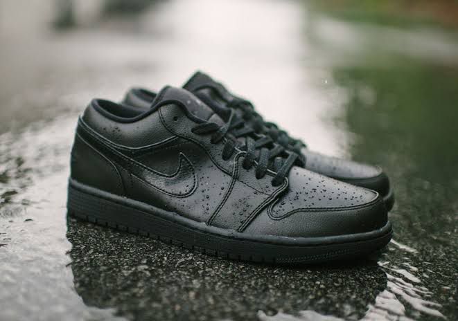 AF1 FULL BLACK LOW
