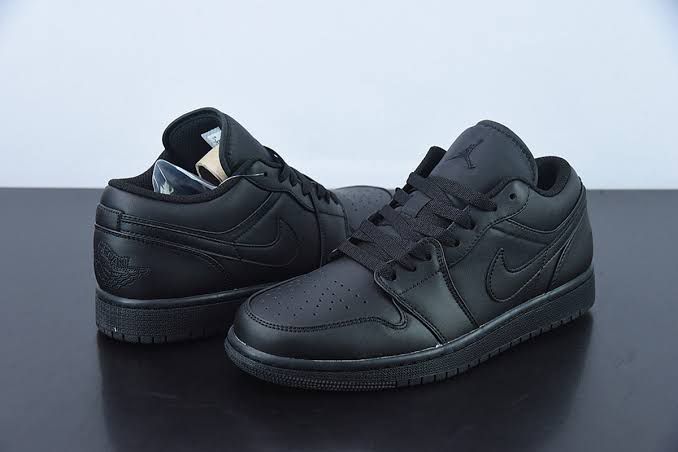 AF1 FULL BLACK LOW