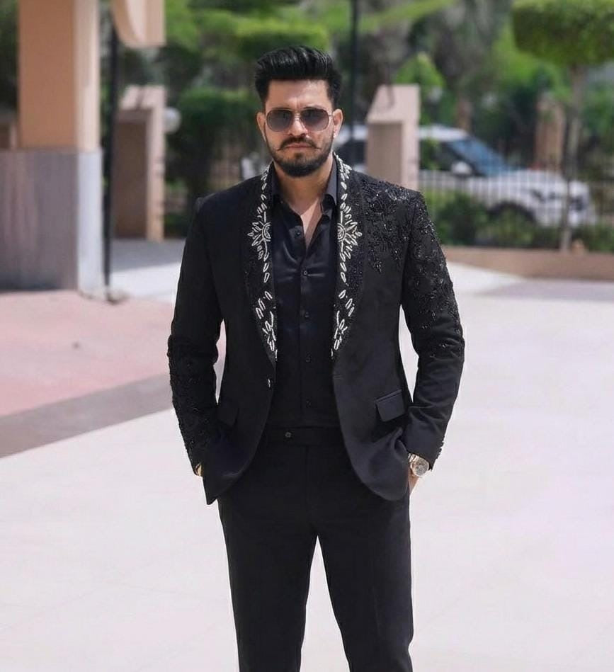 Black suit With Handwork Double Collar