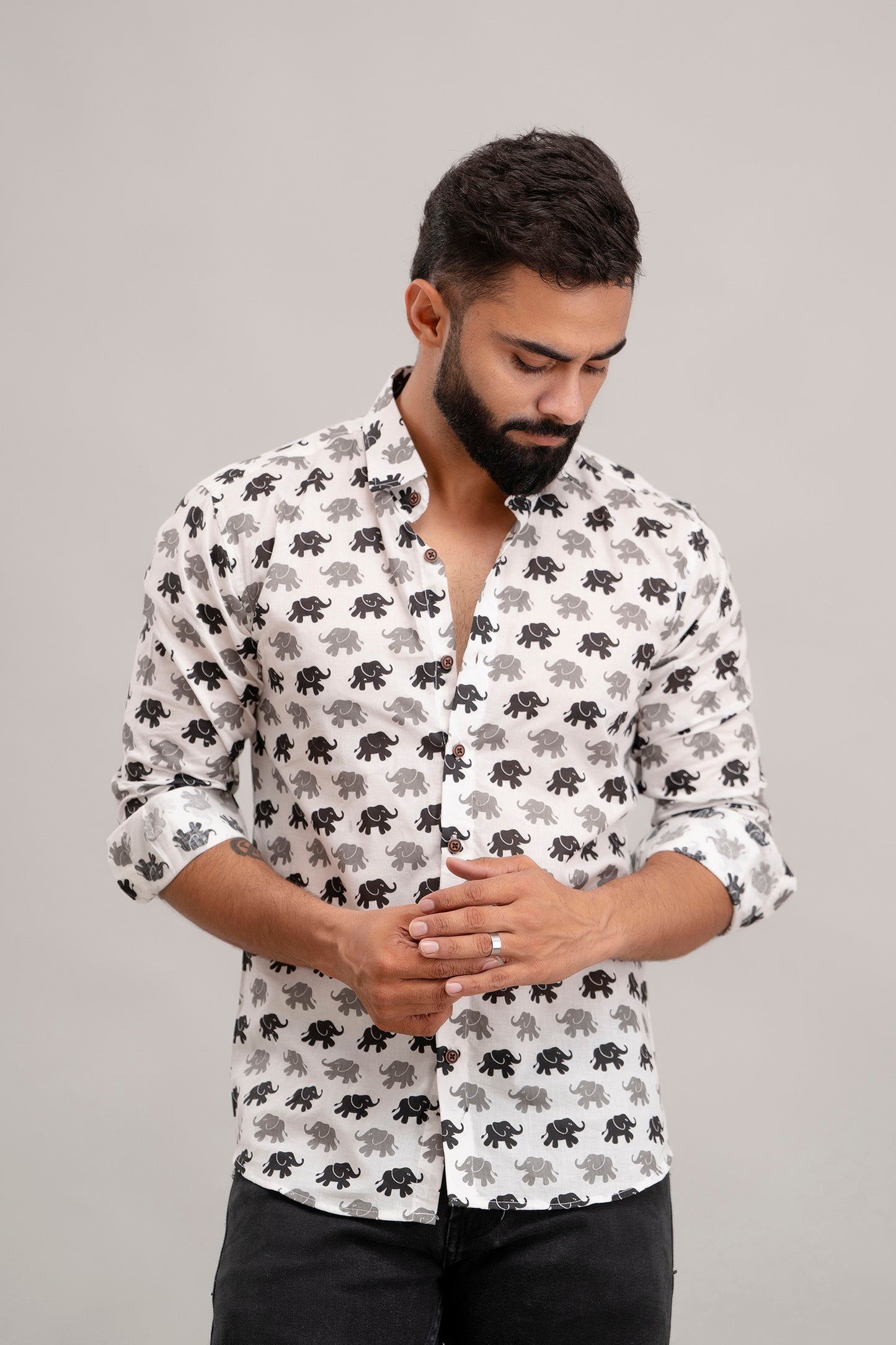 SANGANERI PRINT BLACK AND WHITE ELEPHANT PRINT