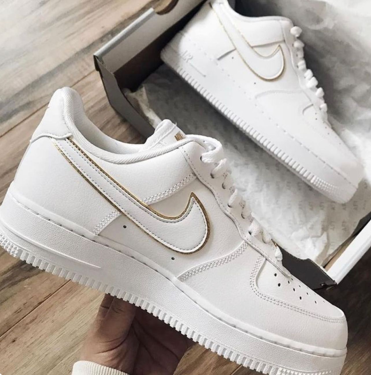 af1 white with golden nike