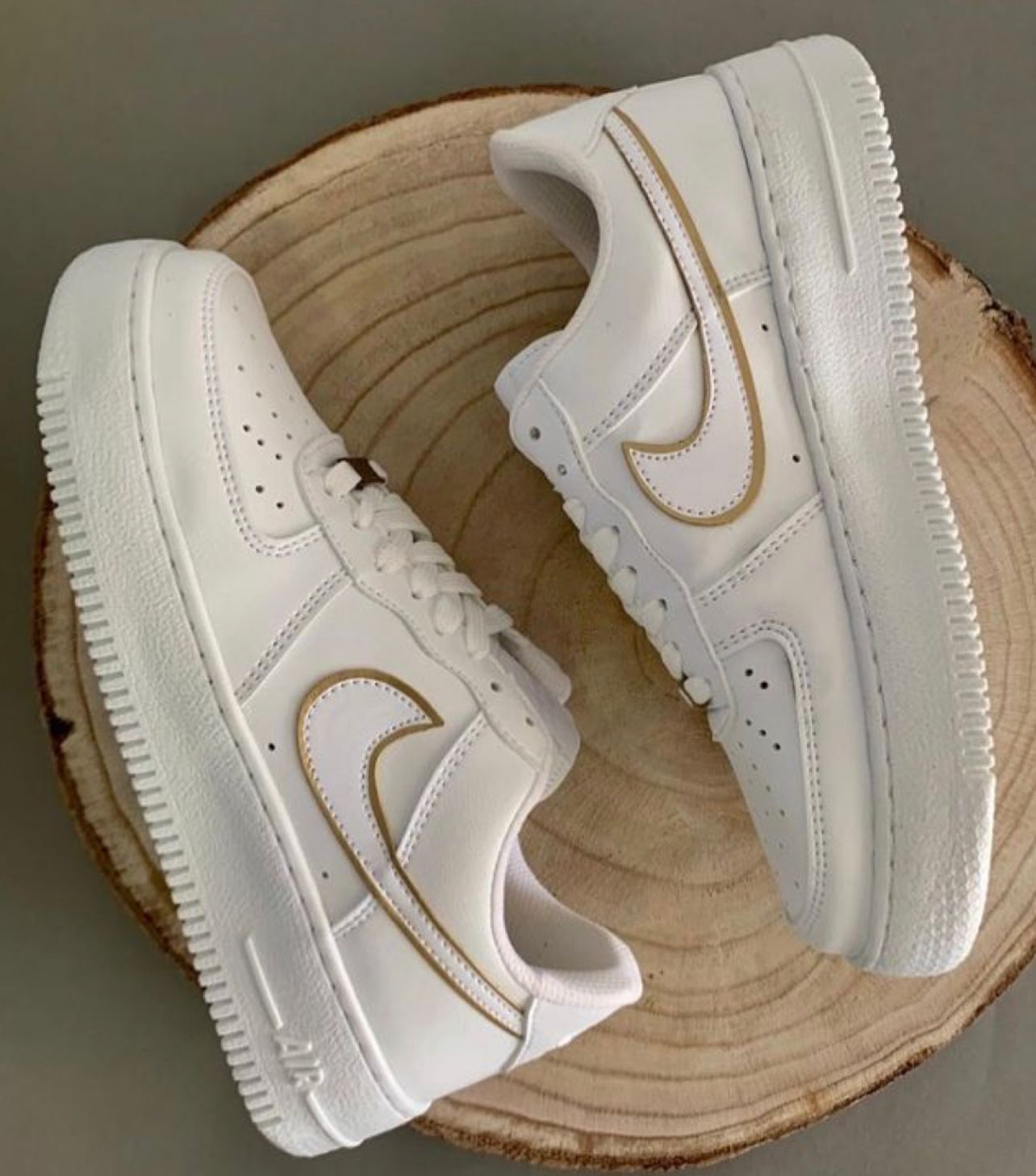 af1 white with golden nike